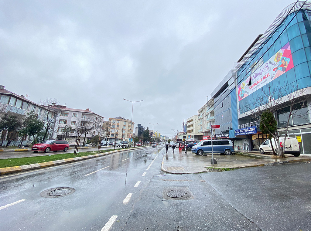 Atatürk Caddesi Üzerinde Kiralık Ofis Büro Katı