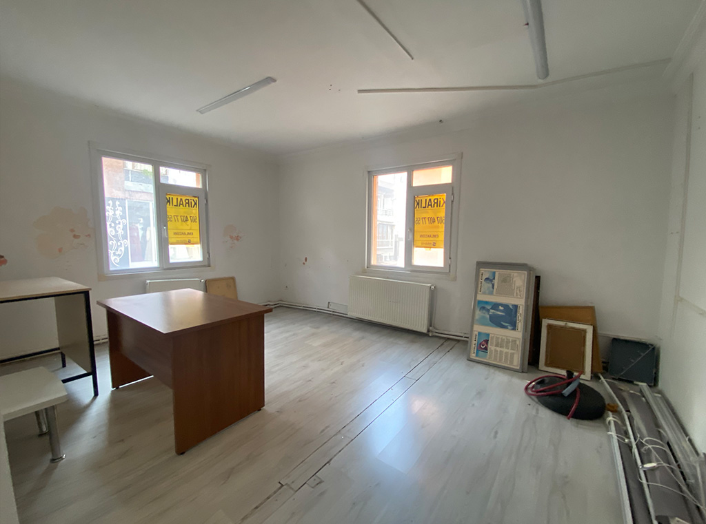 Ümraniye Çarşıda Kiralık Büro Ofis