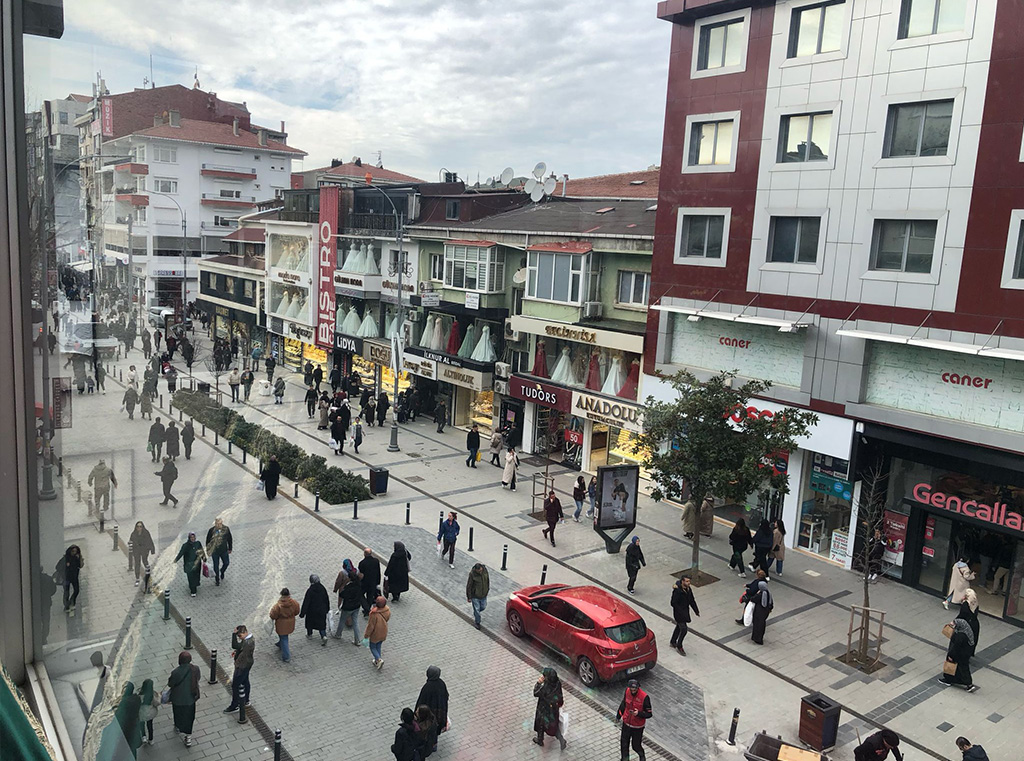 Ümraniye Çarşıda Devren Kiralık Modaevi