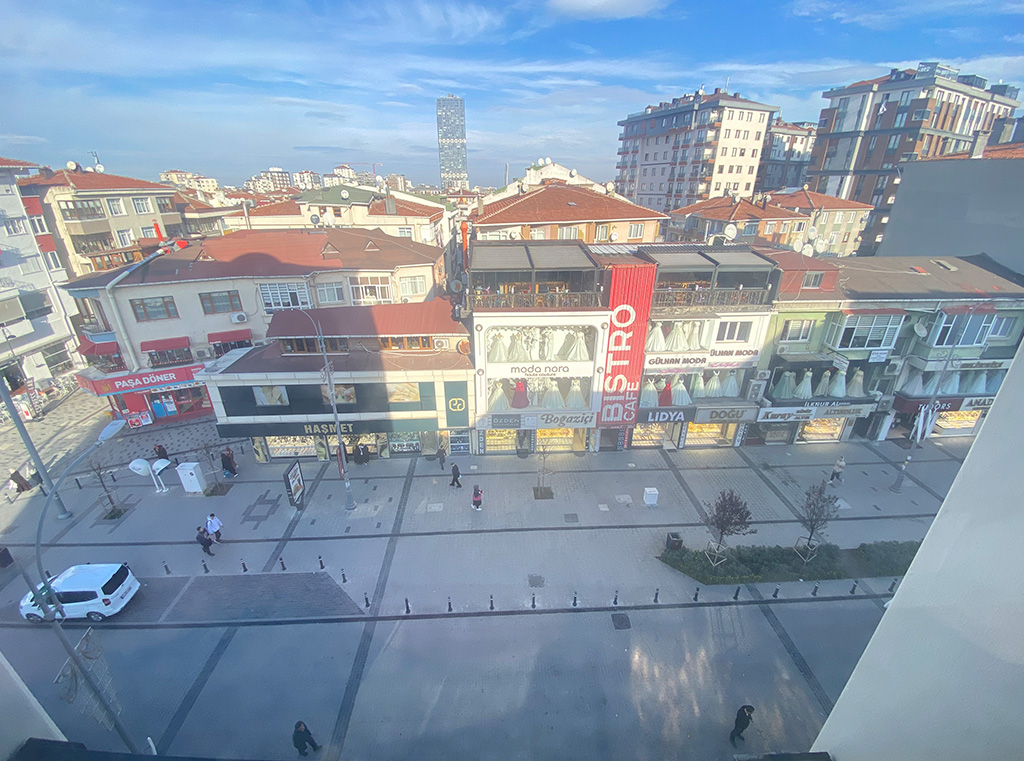 Alemdağ Caddesi Üzerinde Kiralık 200 m2 Büro/Ofis Katı