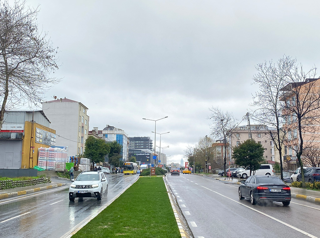 Atatürk Caddesi Üzerinde Kiralık Ofis Büro Katı