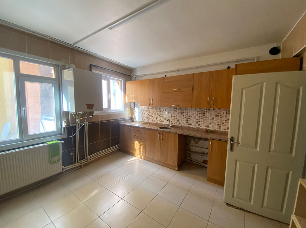 Ümraniye Çarşıda Kiralık Büro Ofis
