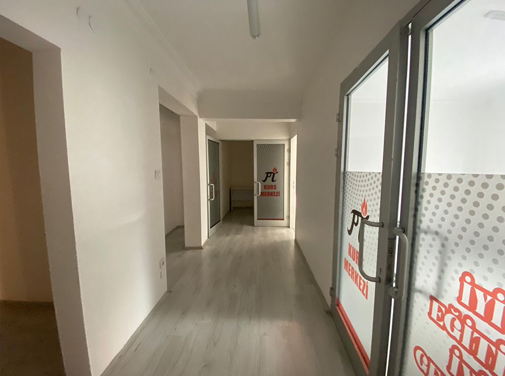 Ümraniye Çarşıda Kiralık Büro Ofis